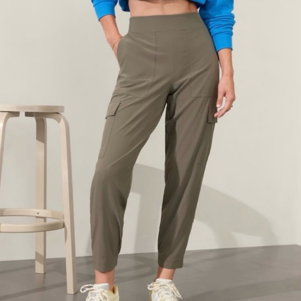 Athleta Moss Green Brooklyn Cargo Pant Active Joggers